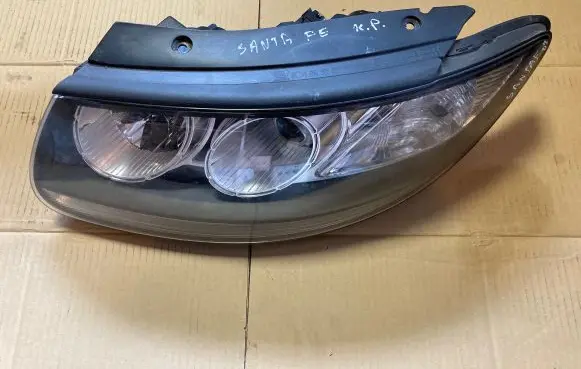 Hyundai Santa Fe Headlight/headlamp