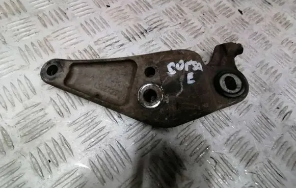 Opel Corsa E Engine mount bracket 13427229 7229