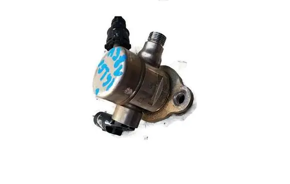 Audi A3 S3 8V Fuel injection high pressure pump 05E127027 0742381