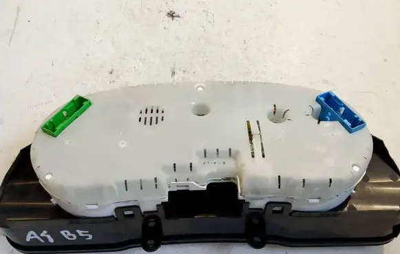 Audi A4 S4 B5 8D Speedometer (instrument cluster) 123666