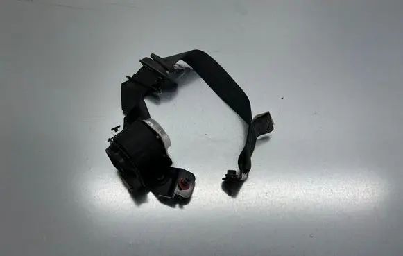 Hyundai Santa Fe Rear seatbelt 898702W000