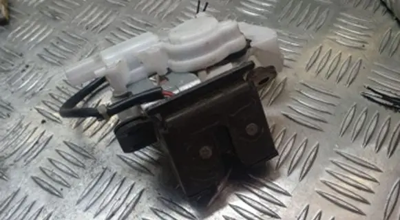 Tailgate/trunk/boot lock/catch/latch
