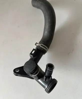 Peugeot 3008 I Engine coolant pipe/hose 9684589080 9671124980