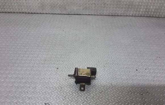 Audi A2 Vacuum valve 026906283F