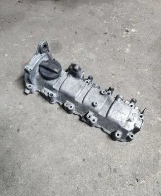 Skoda Yeti (5L) Rocker cam cover 03F103475K
