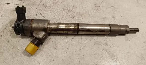 Opel Insignia B Fuel injector 0445110713