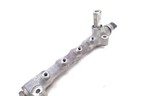 Fuel main line pipe