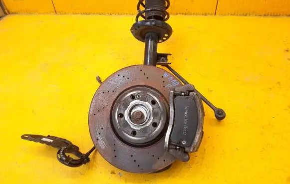Mercedes-Benz CLA C118 X118 Front wheel hub spindle knuckle