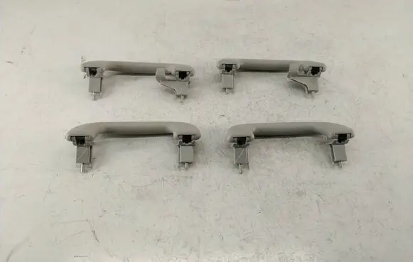 Toyota Avensis T250 A set of handles for the ceiling 