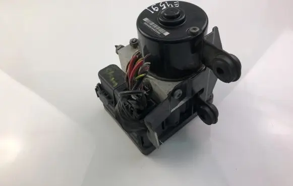 Volvo S40 ABS Pump 30794730AA