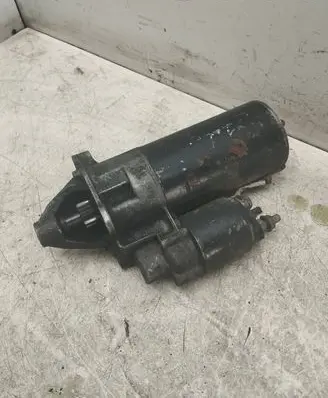 Audi A4 S4 B5 8D Starter motor 25909 1005821478