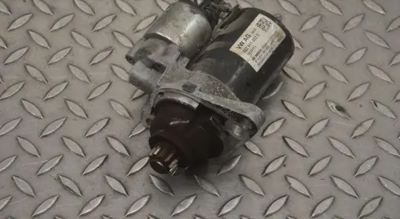 Volkswagen Beetle A5 Starter motor 02Z911023E 0001121408