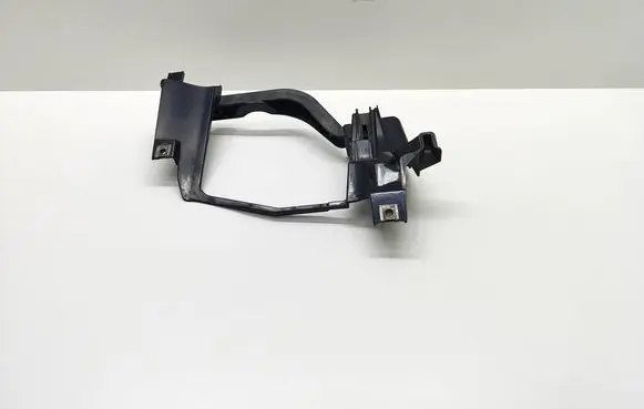 BMW 5 E60 E61 Headlight/headlamp mounting bracket 158738 15873800
