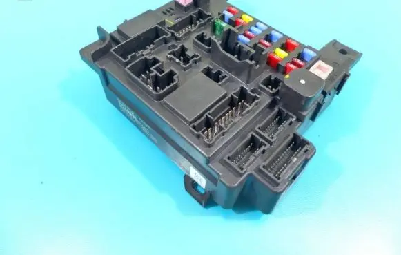 Mitsubishi Lancer VIII Central body control module 8637A653 IMPRK1228236