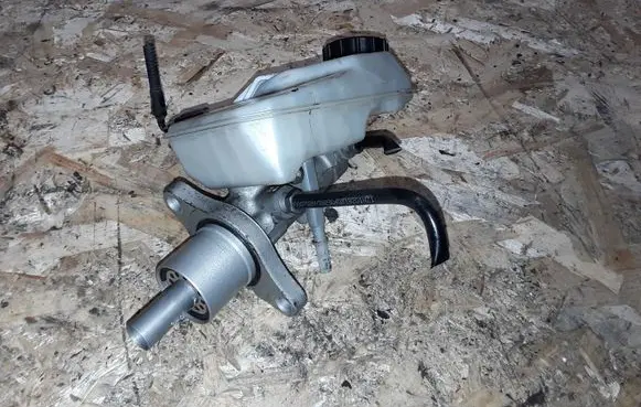 Volvo S40 Master brake cylinder 03350886551