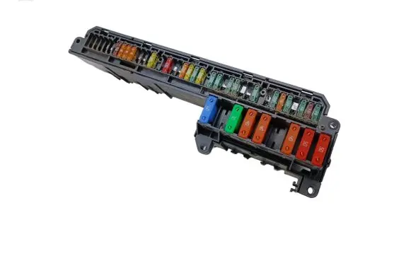 BMW 5 E60 E61 Fuse module 15713290
