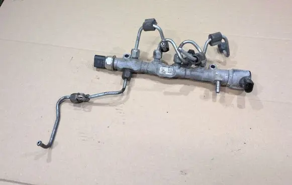 Volkswagen Crafter Fuel injector supply line/pipe 04L130093 201117105121Z 04L130764B