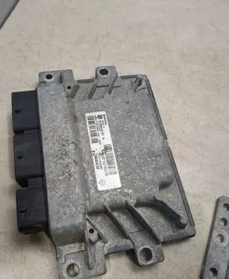 Renault Kangoo II Engine control unit/module S180042157A 237101907R 237101206R