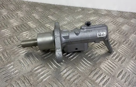 Volvo XC90 Master brake cylinder 31381417