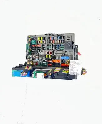 BMW 3 E90 E91 Fuse module 911944605