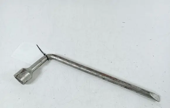 Toyota Verso Wheel nut wrench 