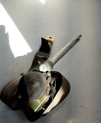 Audi A4 S4 B5 8D Front seatbelt 8D0857705