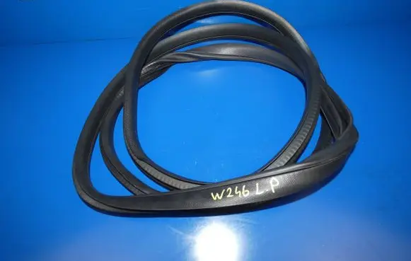 Mercedes-Benz B W246 W242 Front door rubber seal 