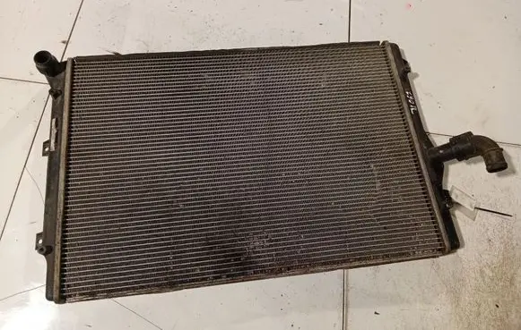 Volkswagen Touran I Coolant radiator 