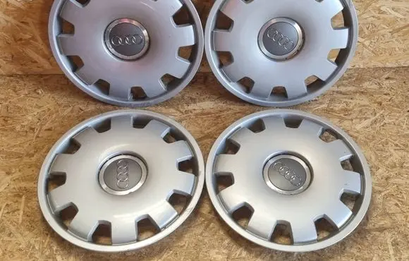 Audi A4 S4 B7 8E 8H R16 wheel hub/cap/trim 4B0601147D