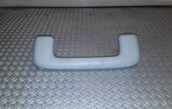 Mitsubishi Outlander Rear interior roof grab handle