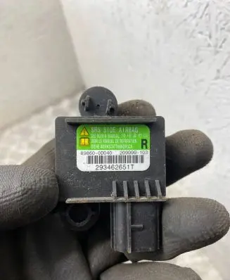 Toyota Yaris Airbag deployment crash/impact sensor 898600D040 293462651T