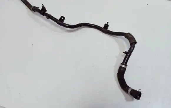 BMW i8 Engine coolant pipe/hose 7640843