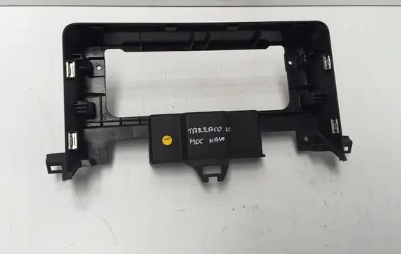 Seat Tarraco Radio/GPS head unit trim 5FJ858189