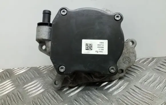 Volkswagen Golf VI Vacuum pump 03L145112 03L100J 03L145207