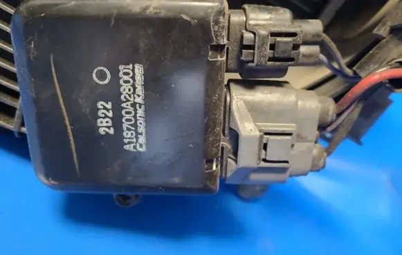 Nissan Leaf I (ZE0) Fan control module 214934GA0A