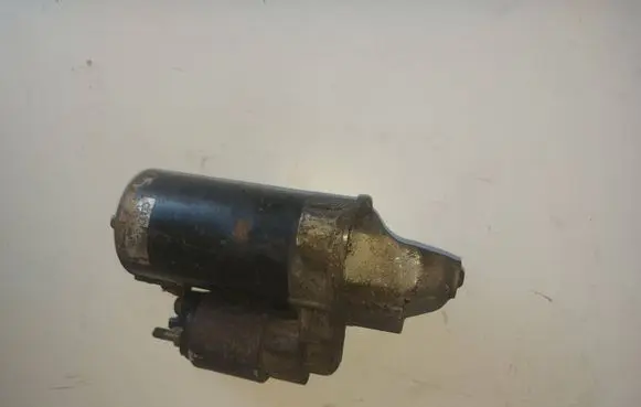 Audi A6 S6 C5 4B Starter motor 000110870