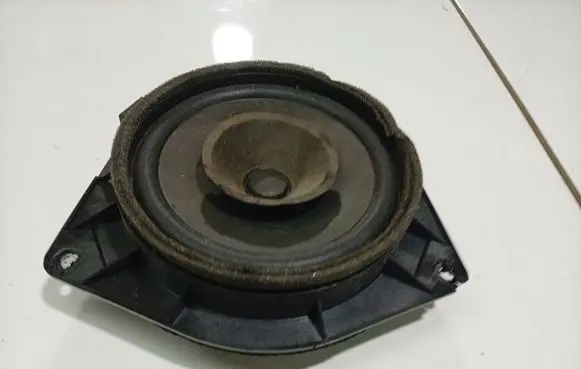 Toyota Corolla E120 E130 Front door speaker A6393000604