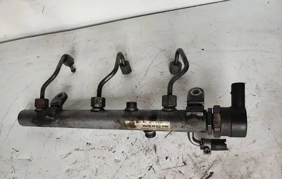 Mercedes-Benz ML W164 Fuel main line pipe A6110780449 A6420700495