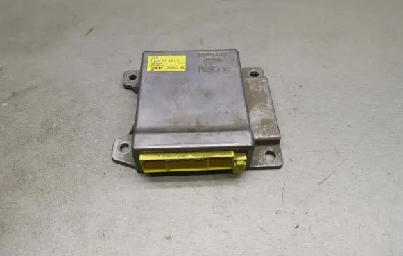 Mazda Premacy Airbag control unit/module C17657K30B