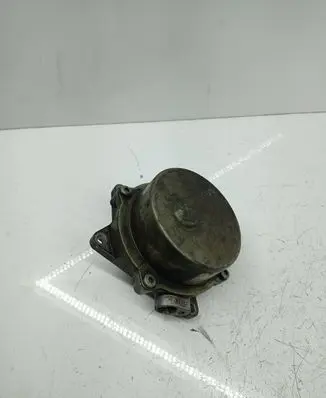 Audi A6 S6 C5 4B Vacuum pump 057145100C