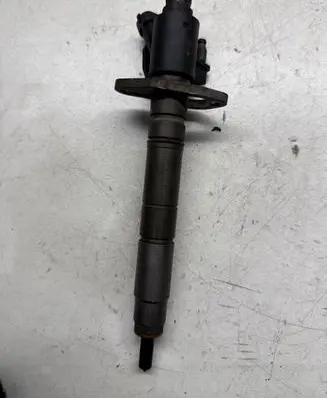 Fuel injector