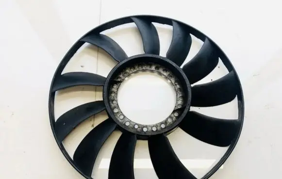 Volkswagen PASSAT B5 Fan impeller 058121301
