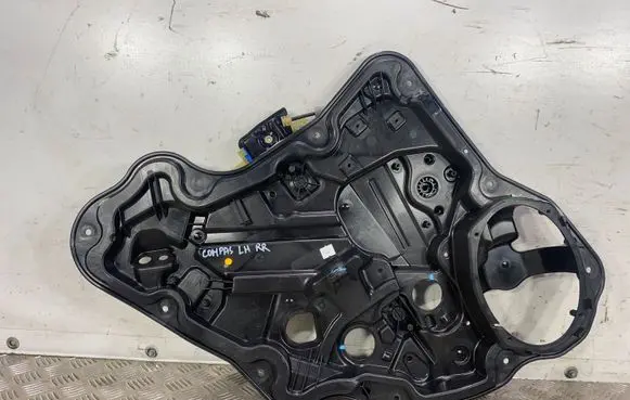 Jeep Compass Rear window lifting mechanism without motor 68243945