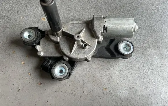 Ford Focus Rear window wiper motor 0390201875 31718473 3M51R17K441AF