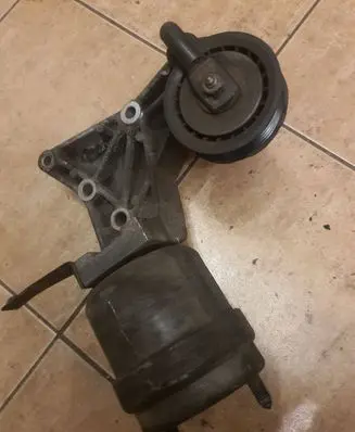 Volkswagen Multivan T4 Generator/alternator belt tensioner 074199207f 701199132c