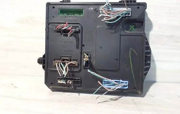 Renault Megane III Comfort/convenience module 284B13297R S180098201 BCMX95ATICL3