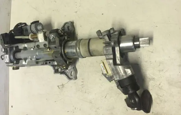 BMW 6 E63 E64 Steering wheel axle 6770713