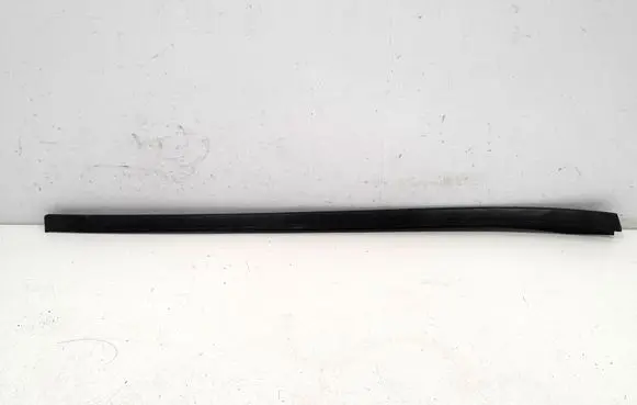 Mercedes-Benz R W251 Windshield trim A2516904962