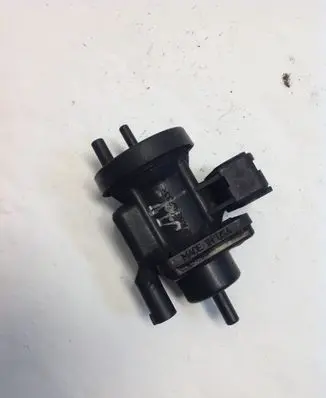 Mercedes-Benz S W220 Turbo solenoid valve A0005450527