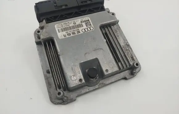Skoda Octavia Mk2 (1Z) Engine control unit/module 06F906056FR 0261S02239 1039S12936